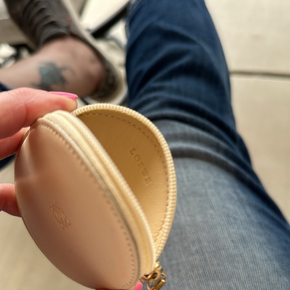 Loewe off white zippered small coin purse EUC authentic - Picture 9 of 11